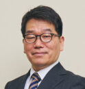 金 瑢晋（KIM Yong-Jin）
